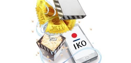 narysowane bilety do kina, pudło popcornu i smartfon z aplikacją IKO